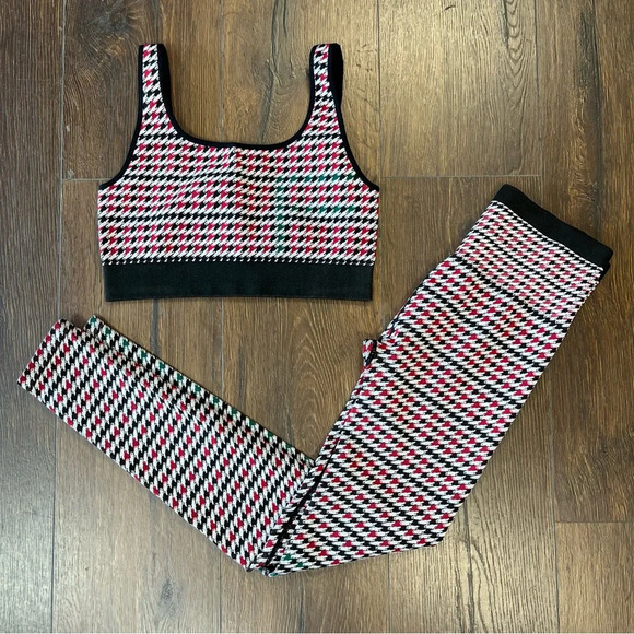 2PC Fabletics Camryn Houndstooth Seamless Bra and leggings SZ SM - Picture 1 of 5